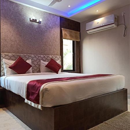 Hotel A P Home'S - A Boutique Hotel Γουβαχάτι Εξωτερικό φωτογραφία